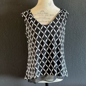 White House and Black Market Top